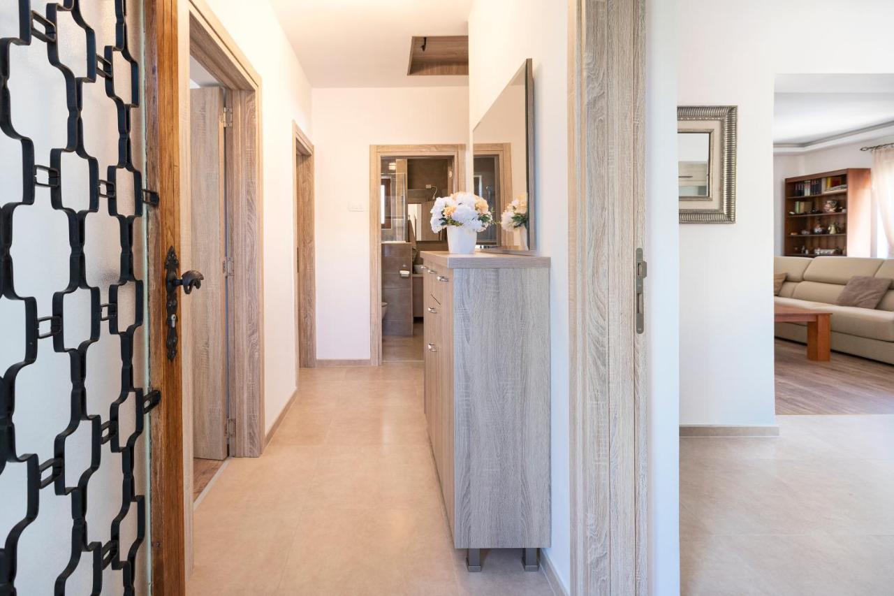 Seafoam Apartment Cattaro Esterno foto